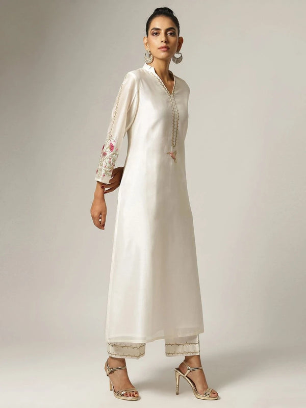 White Colour Pretty Chanderi Silk Kurta Set For Women