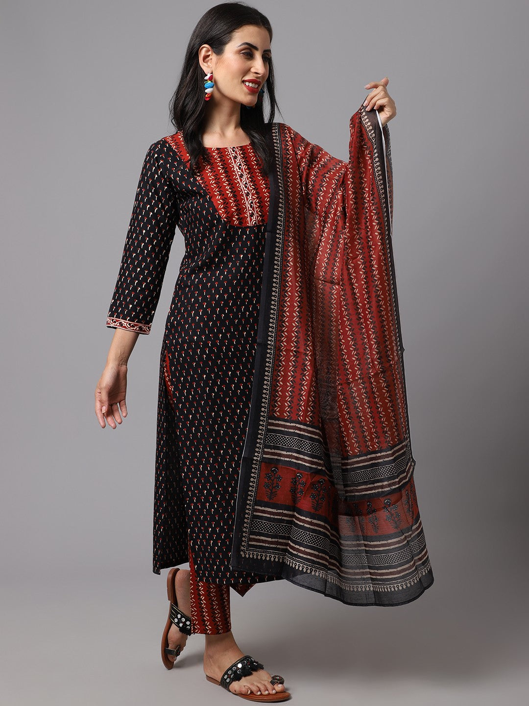 Women Printed Kurta and Pant Set with Dupatta