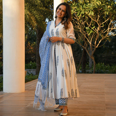 Block Printed Kurta And Pant Set With Dupatta in White Color